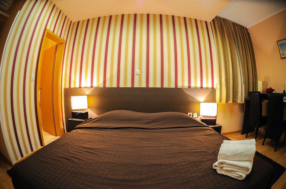 Beach Villa Bb Podstrana Buitenkant foto